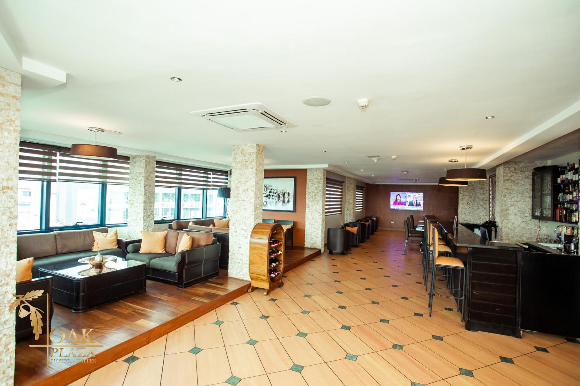 Oak Plaza Hotels East Airport Accra Exterior photo